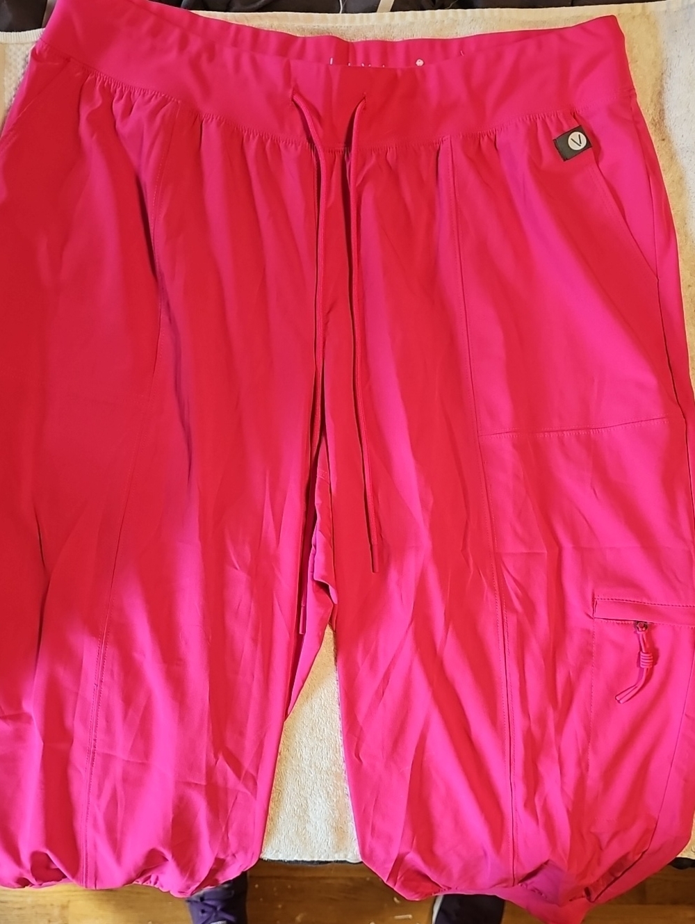 Women's Hot Pink Active Cargo Capris
